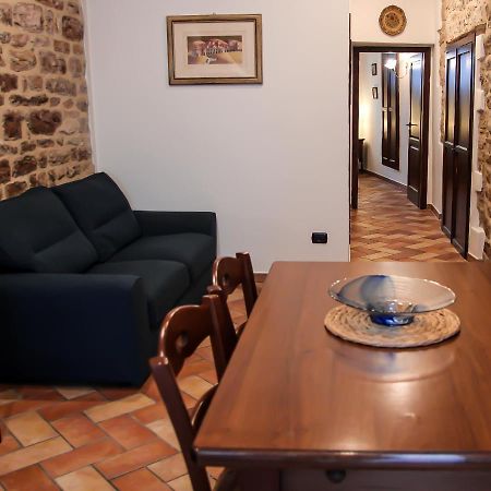 Casa Armanni - La Tua Casa Di Pietra Appartement Gubbio Buitenkant foto