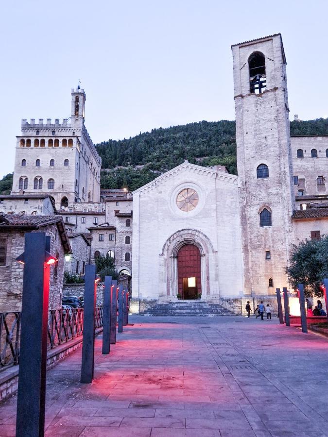 Casa Armanni - La Tua Casa Di Pietra Appartement Gubbio Buitenkant foto