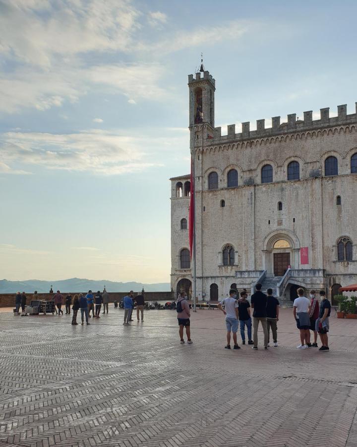 Casa Armanni - La Tua Casa Di Pietra Appartement Gubbio Buitenkant foto