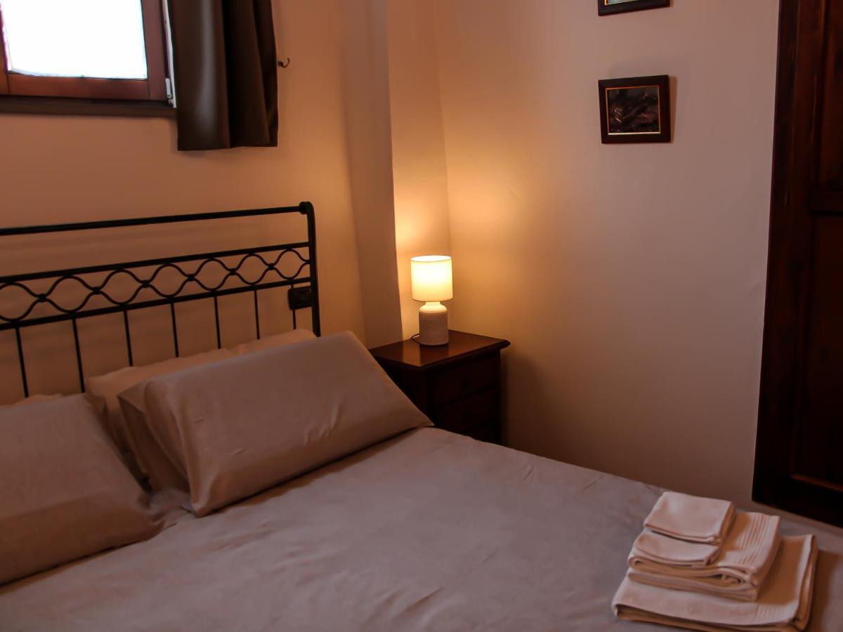 Casa Armanni - La Tua Casa Di Pietra Appartement Gubbio Buitenkant foto