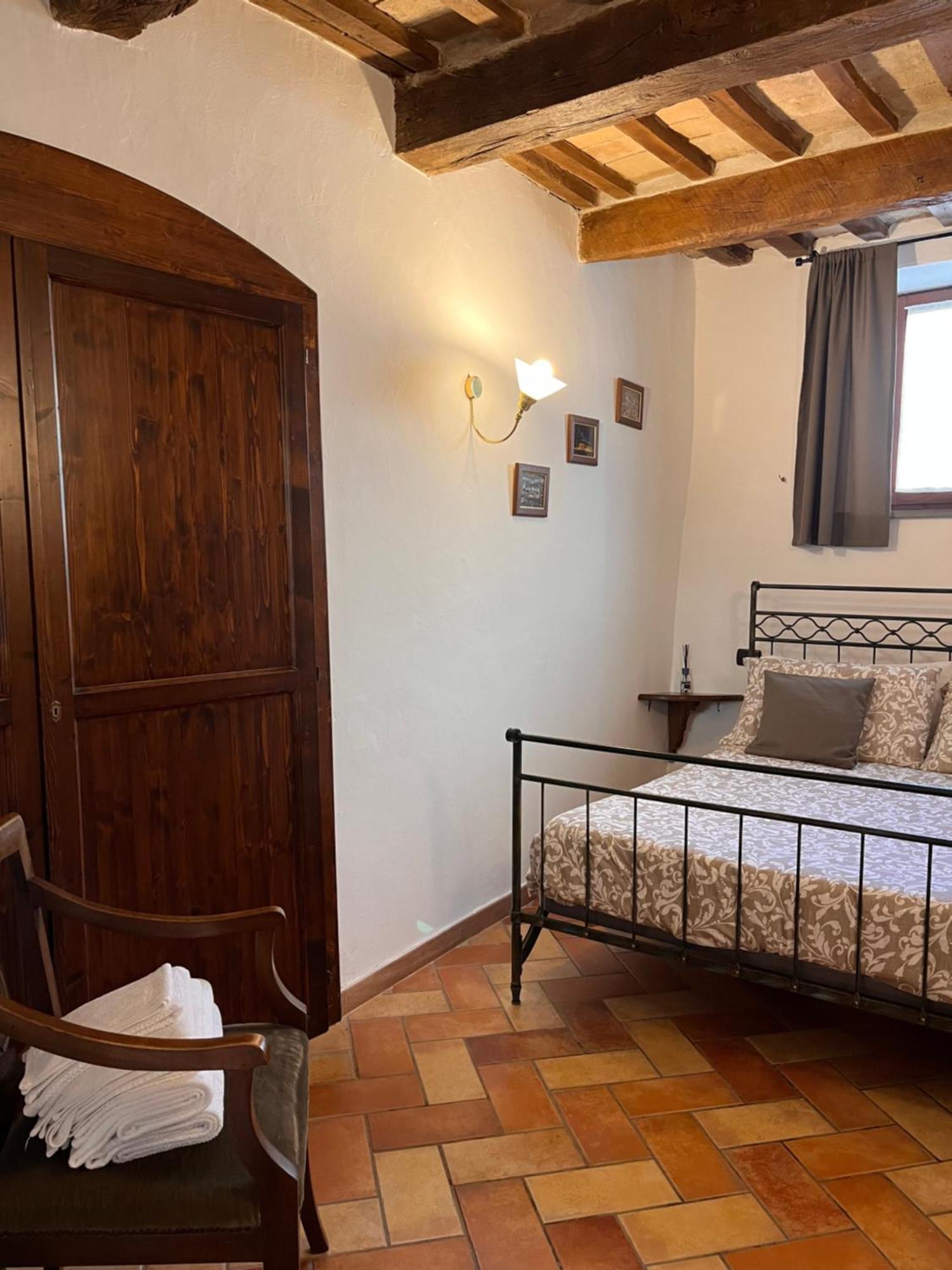 Casa Armanni - La Tua Casa Di Pietra Appartement Gubbio Buitenkant foto
