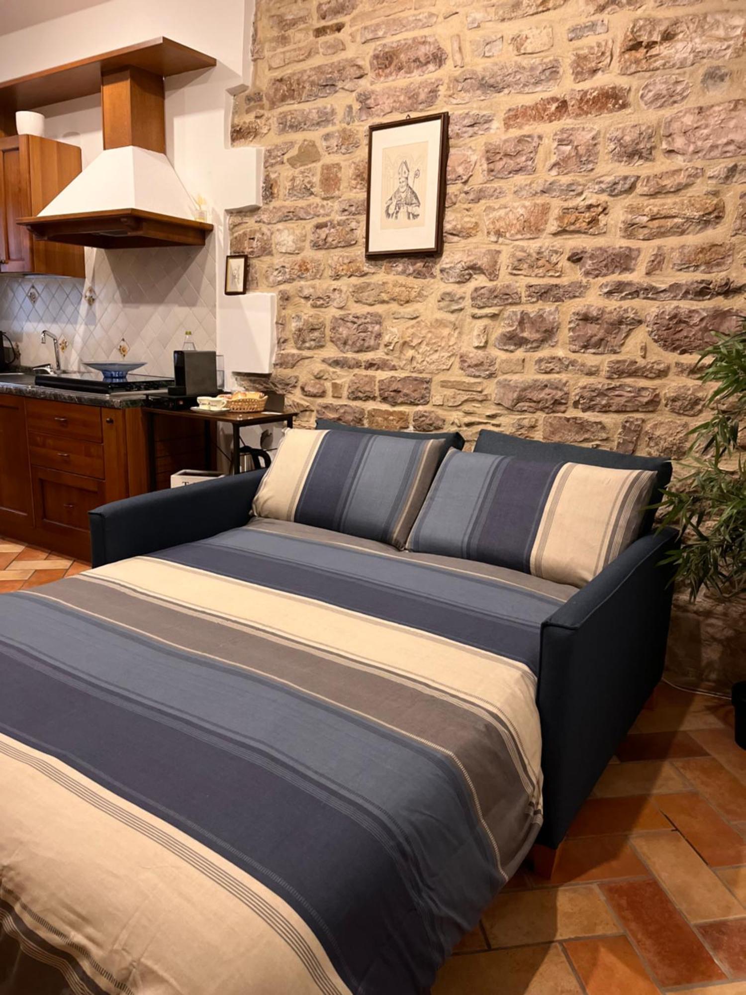 Casa Armanni - La Tua Casa Di Pietra Appartement Gubbio Buitenkant foto