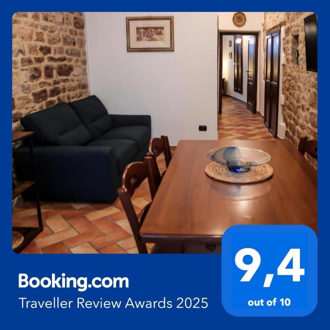 Casa Armanni - La Tua Casa Di Pietra Appartement Gubbio Buitenkant foto